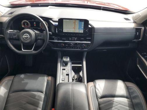 2022 Nissan Pathfinder Platinum