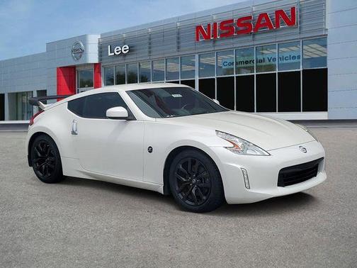 Pearl White 2016 Nissan 370Z Base