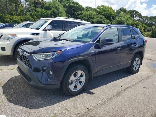 2020 Toyota RAV4 Hybrid XLE