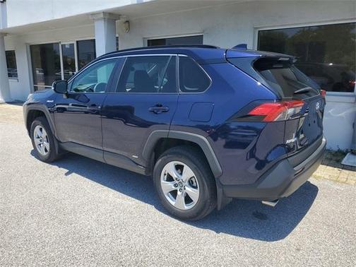 2020 Toyota RAV4 Hybrid XLE