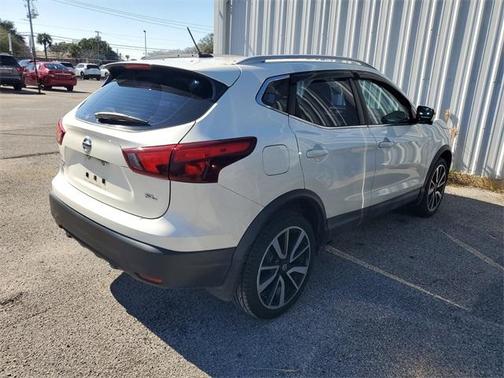 2017 Nissan Rogue Sport SL