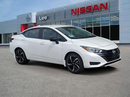 2025 Nissan Versa 1.6 SR