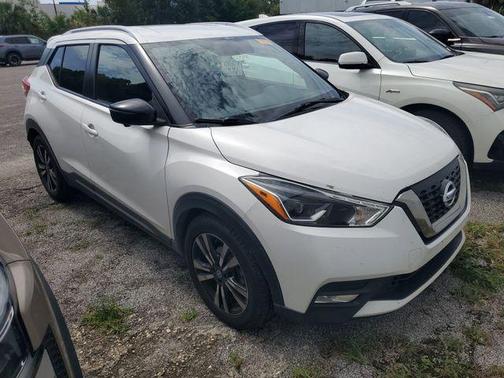Aspen White 2018 Nissan Kicks SR