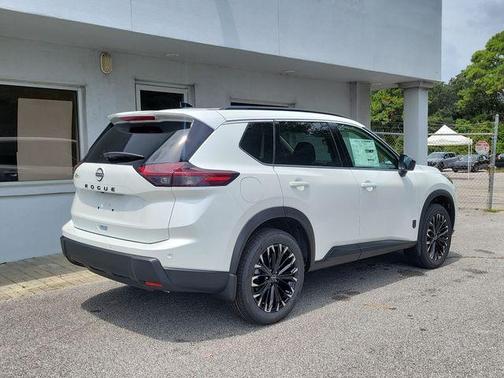 Everest White P 2026 Nissan Rogue Dark Armor