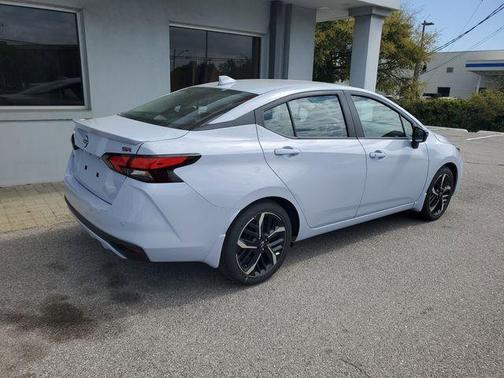 2025 Nissan Versa 1.6 SR