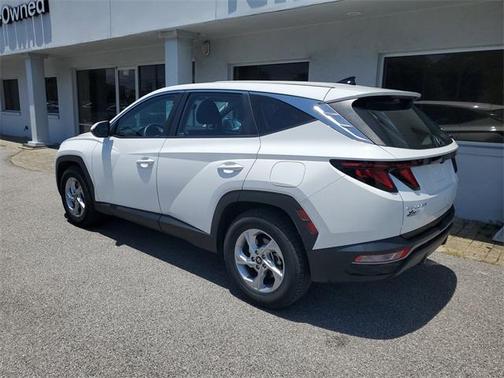 2023 Hyundai TUCSON SE