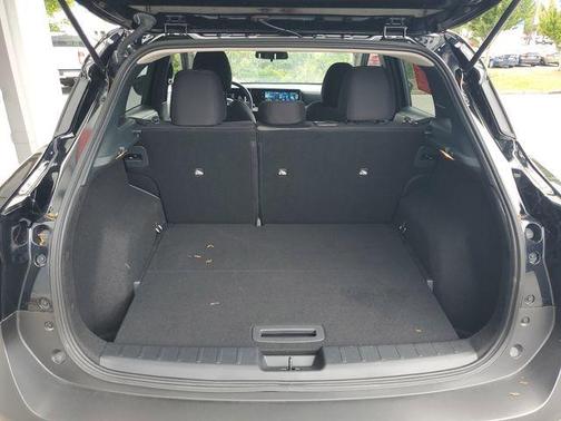 Super Black 2026 Nissan Kicks SV