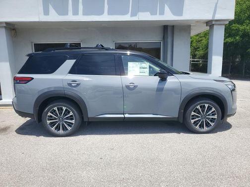Boulder Gray Metallic 2026 Nissan Pathfinder Platinum