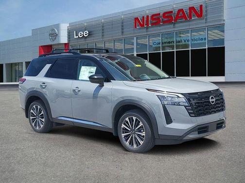 Boulder Gray Metallic 2026 Nissan Pathfinder Platinum