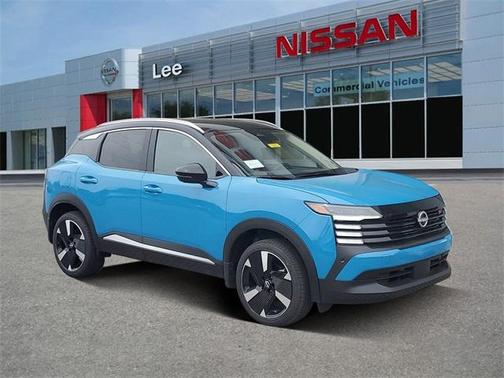 2025 Nissan Kicks SR