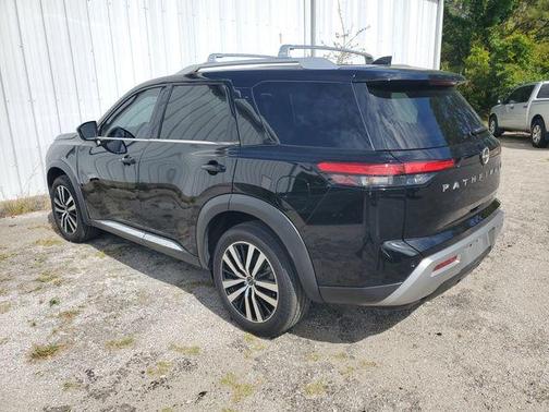 Black 2023 Nissan Pathfinder Platinum