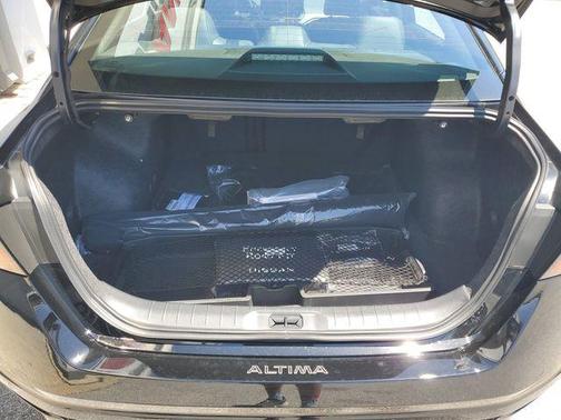 Black 2026 Nissan Altima 2.5 SR