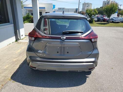 2025 Nissan Kicks Play S