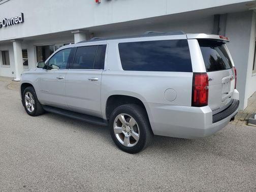 2017 Chevrolet Suburban LT