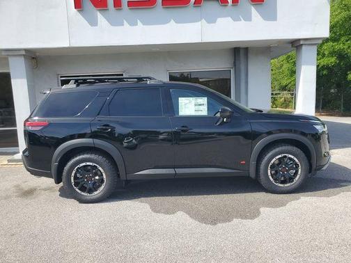 Black 2026 Nissan Pathfinder Rock Creek