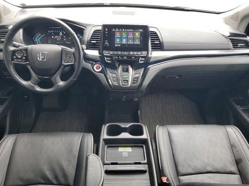 Modern Steel Metallic 2024 Honda Odyssey Elite