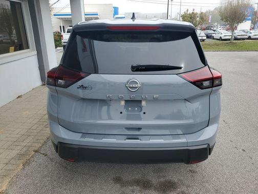 Boulder Gray Metallic 2026 Nissan Rogue SV