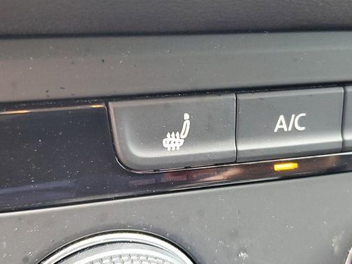 Deep Black Pearl Effect 2022 Volkswagen Taos 1.5T SE