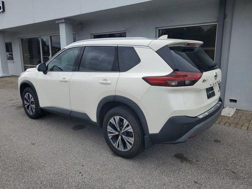 White 2021 Nissan Rogue SV