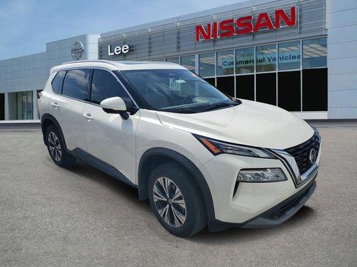 White 2021 Nissan Rogue SV
