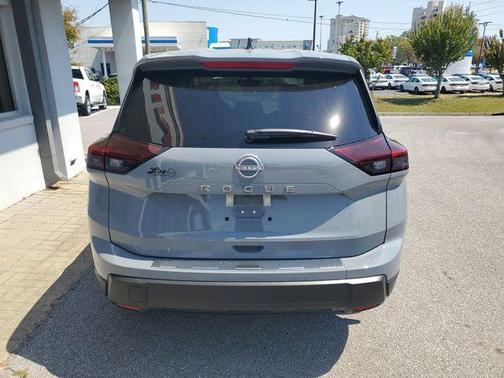 Boulder Gray Metallic 2026 Nissan Rogue SV