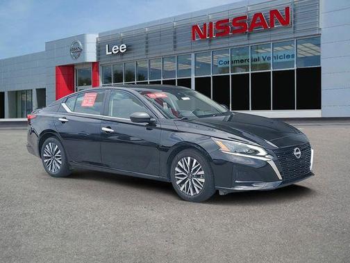 Black 2025 Nissan Altima SV