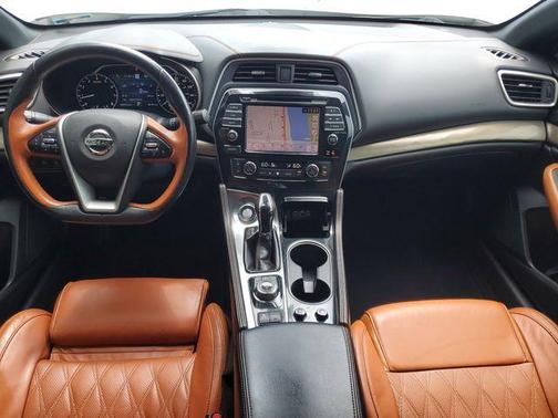 White 2019 Nissan Maxima 3.5 Platinum