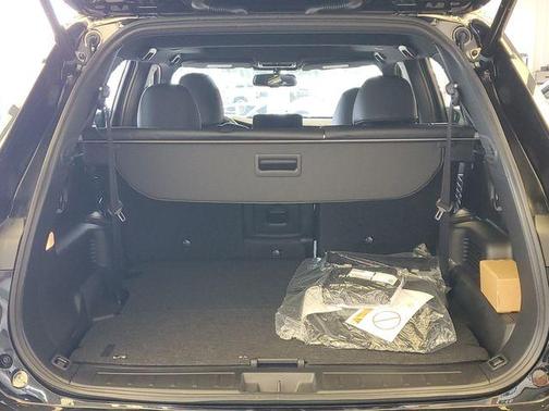 Cosmic Black 2026 Nissan Rogue PLAT