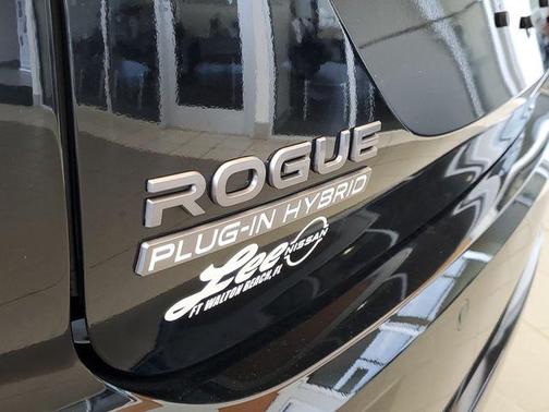 Cosmic Black 2026 Nissan Rogue PLAT