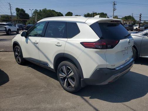 White 2023 Nissan Rogue SL