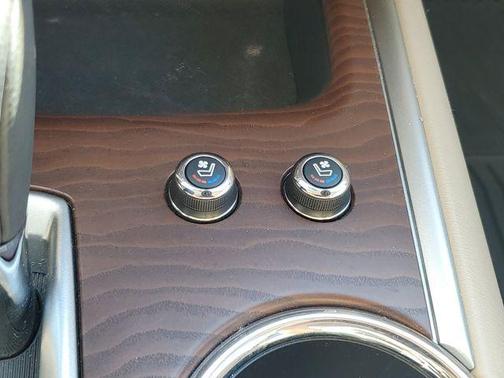 2020 Nissan Pathfinder Platinum