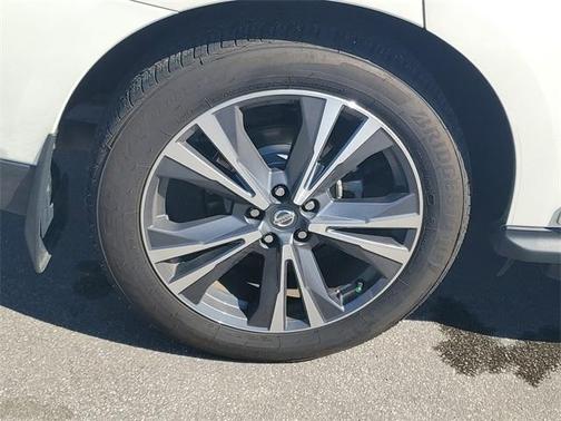 2020 Nissan Pathfinder Platinum