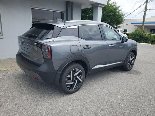 Gun Metallic 2026 Nissan Kicks SV