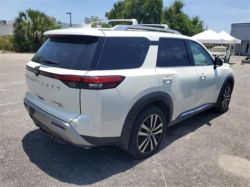2024 Nissan Pathfinder Platinum