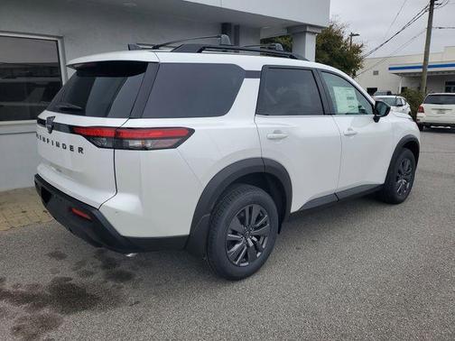 2026 Nissan Pathfinder SV