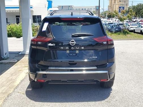 2025 Nissan Rogue Platinum