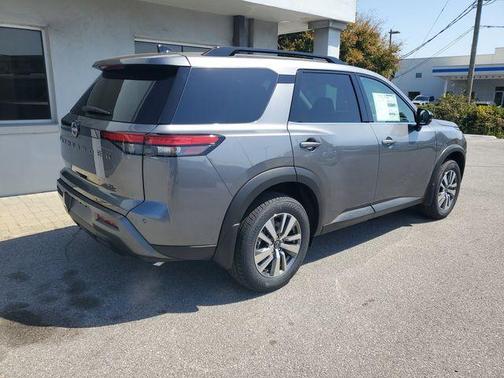 Gun Metallic 2026 Nissan Pathfinder SL