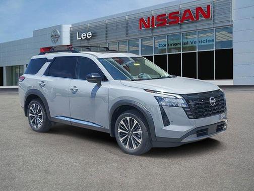 Boulder Gray Metallic 2026 Nissan Pathfinder Platinum