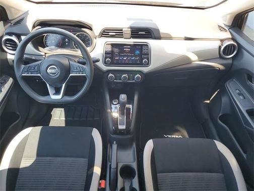 2022 Nissan Versa 1.6 SV