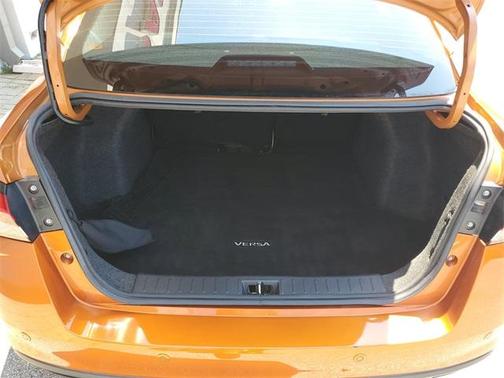 2022 Nissan Versa 1.6 SV