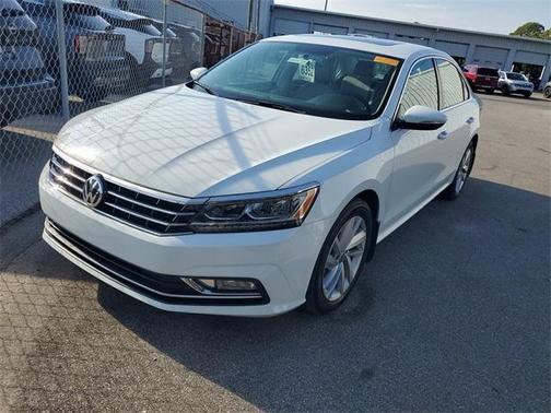2018 Volkswagen Passat 2.0T SE