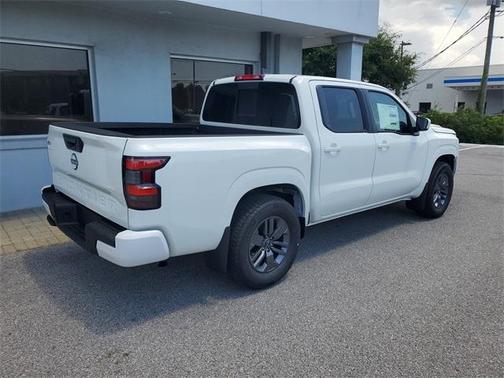 2025 Nissan Frontier SV