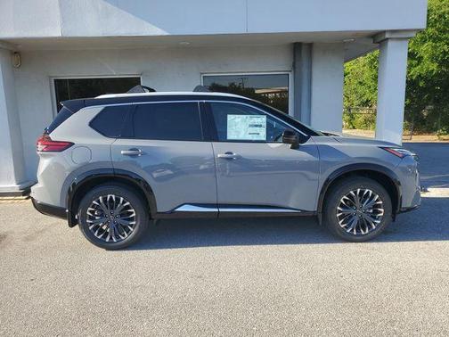 Boulder Gray Metallic 2026 Nissan Rogue Platinum