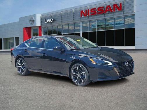 2025 Nissan Altima SR