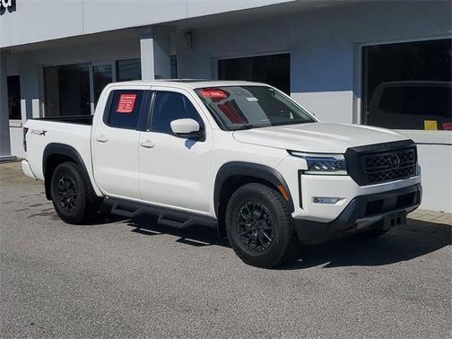 Glacier White 2023 Nissan Frontier PRO-X Truck