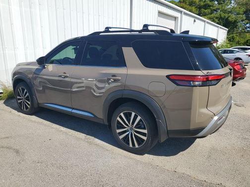 2t Tan Blk Roof 2024 Nissan Pathfinder Platinum