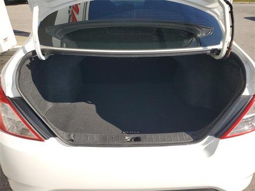 2018 Nissan Versa 1.6 S+