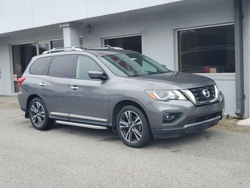 Gun Metallic 2018 Nissan Pathfinder Platinum