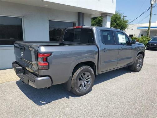 2025 Nissan Frontier SV