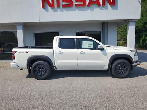 2025 Nissan Frontier PRO-X